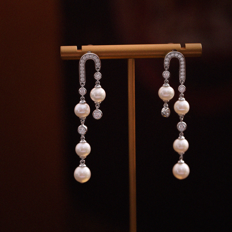 Loop Tassel Pearl Earrings