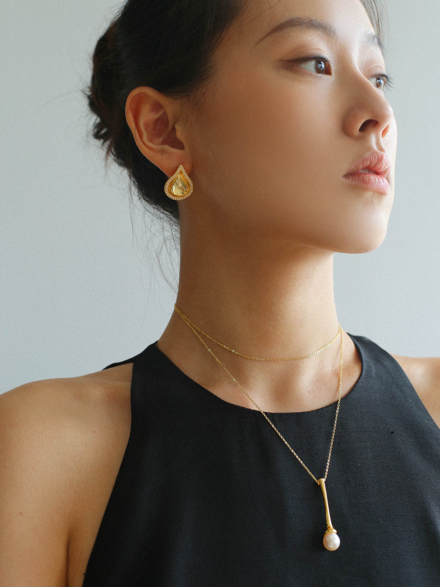 Vintage Teardrop Pearl Stud Earrings