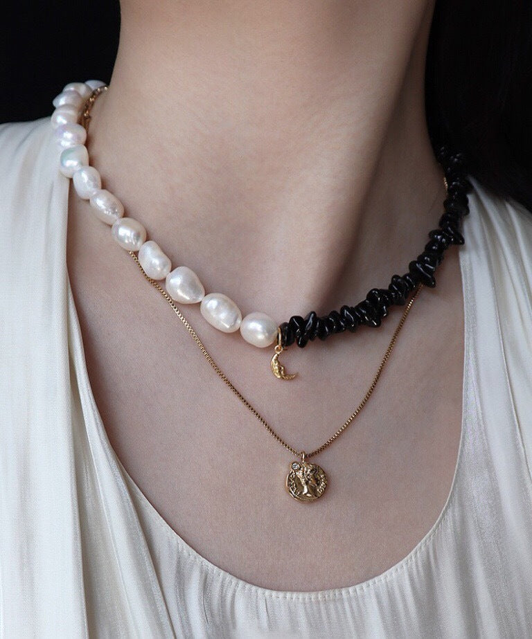 Luna Contrast Necklace