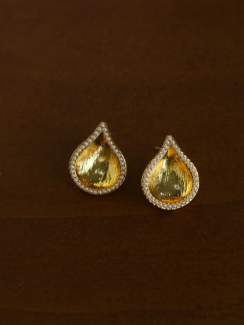 Vintage Teardrop Pearl Stud Earrings
