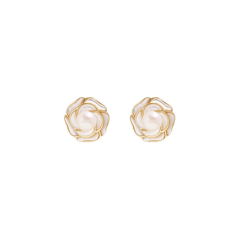 Camellia multi-pearl stud earrings, light luxury, personalized earrings, niche design, Internet celebrity stud earrings, ins, simple and versatile