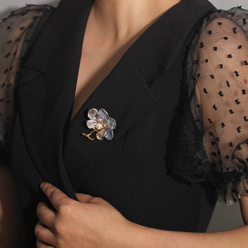 Baroque Pearl Eight-Petal Flower Brooch