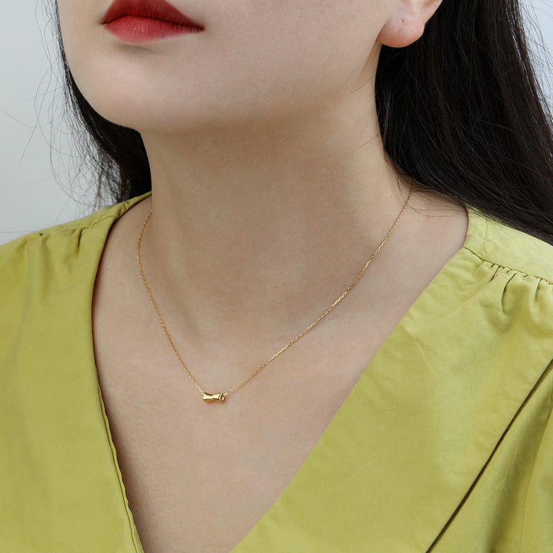Luna Bow Necklace