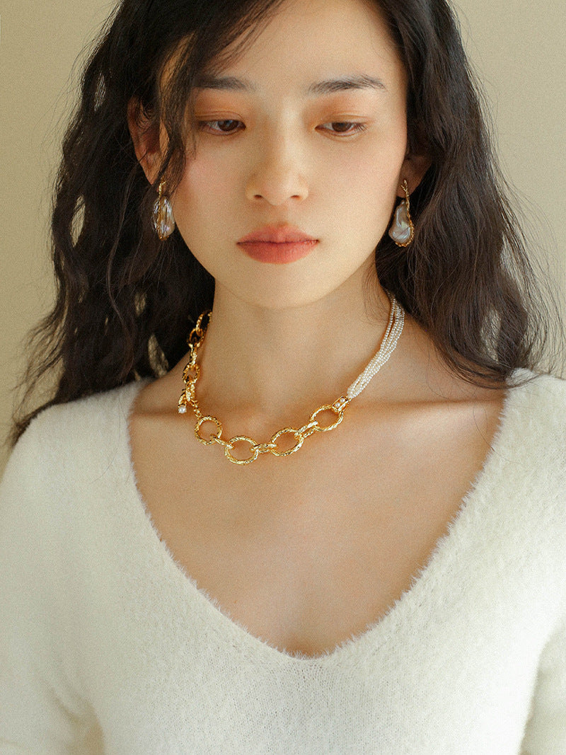 Gilded Grace Pearl Choker