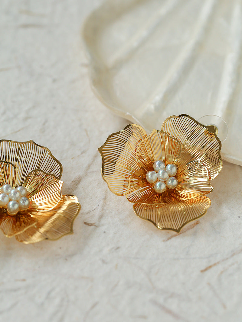 Bloomcraft Pearl Petal Earrings