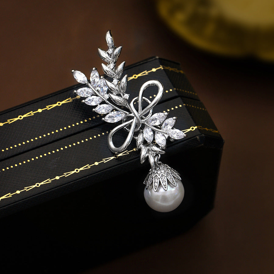 Wheat Sheaf Pearl Brooch