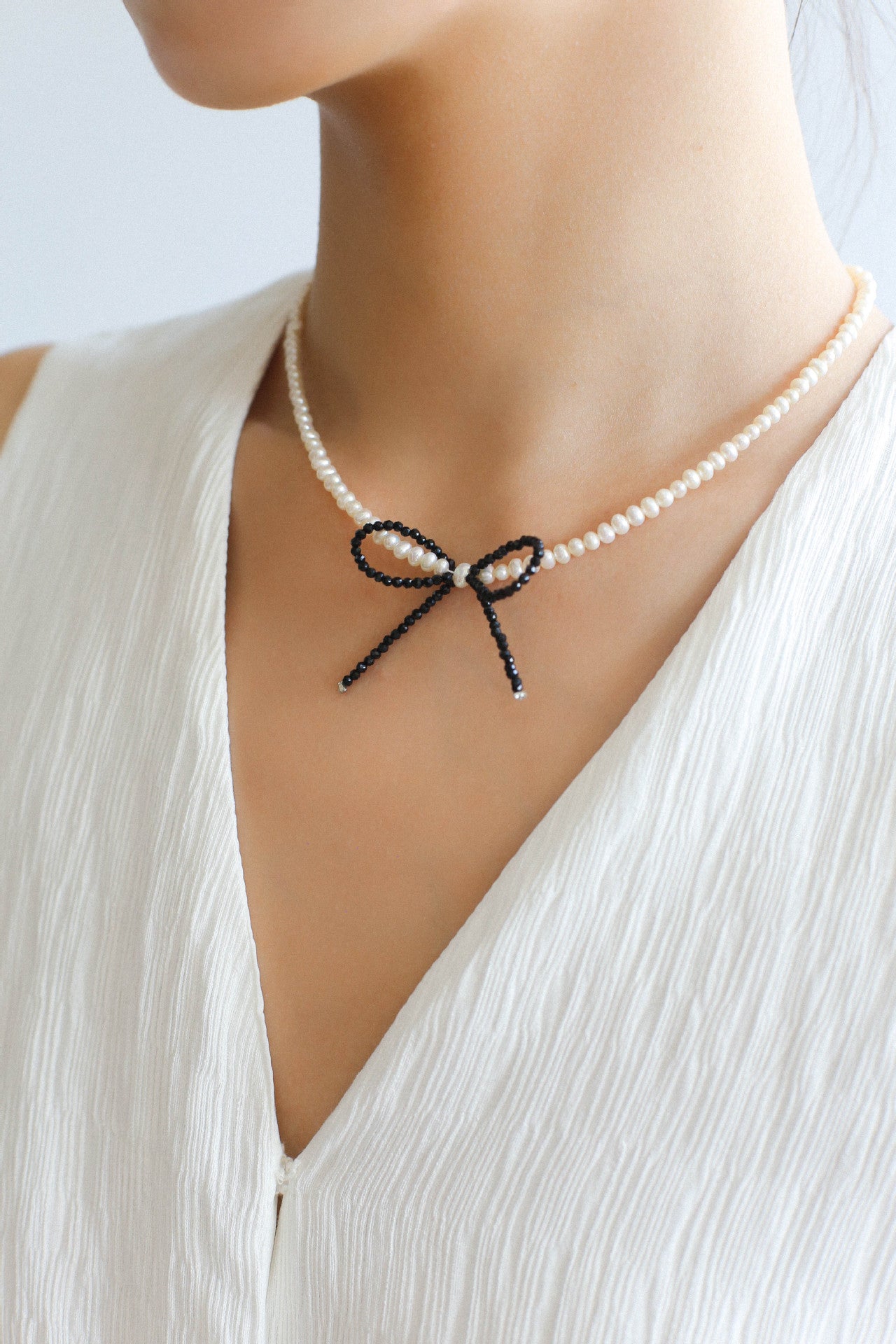 Rice Pearl & Black Spinel Bowknot Choker