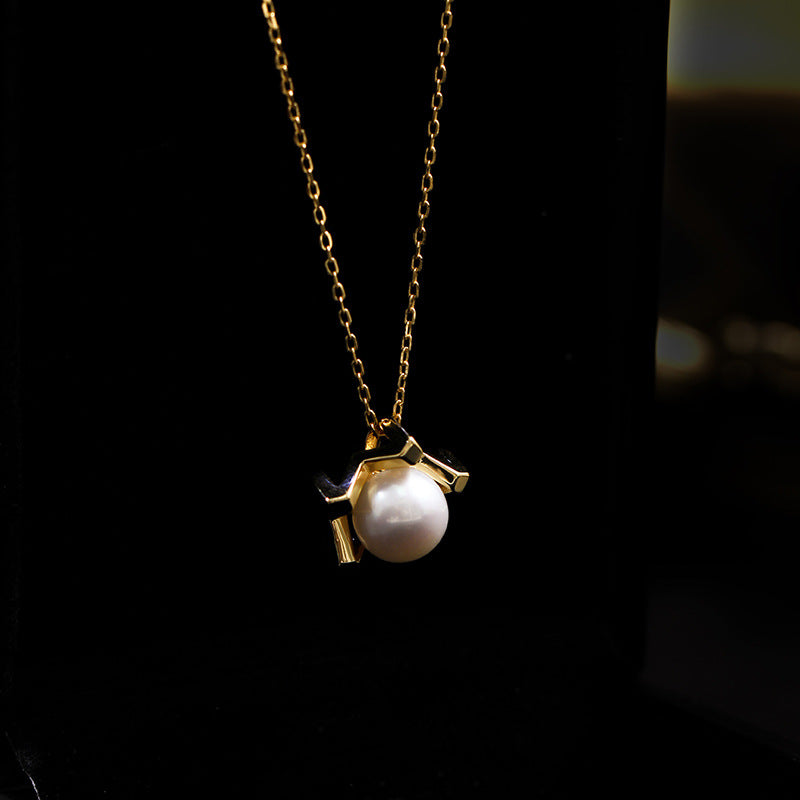 Starlight Pearl Pendant Necklace