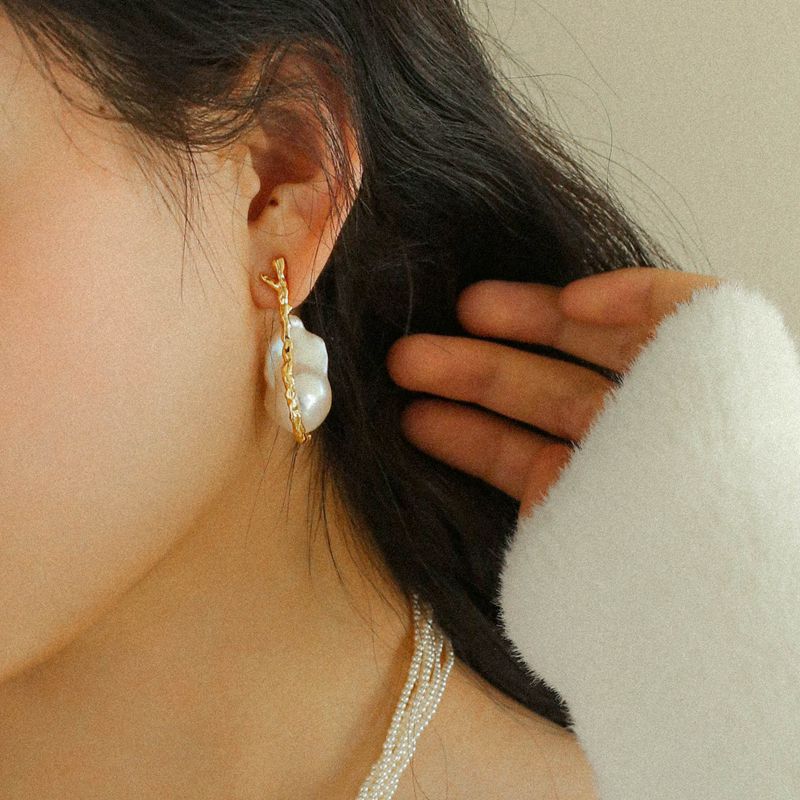 Branch-Inspired Baroque Pearl Earrings