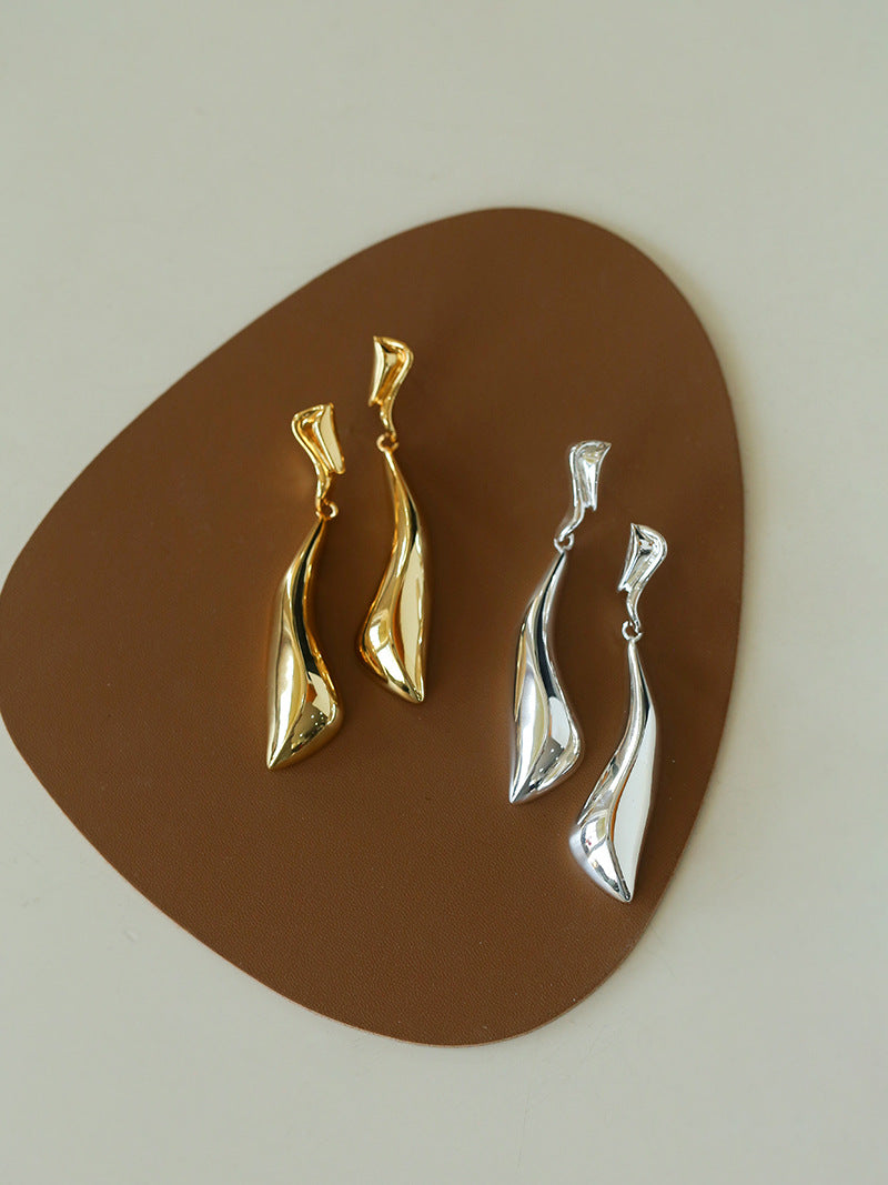 Minimalist Metallic Streamlined Long Earrings