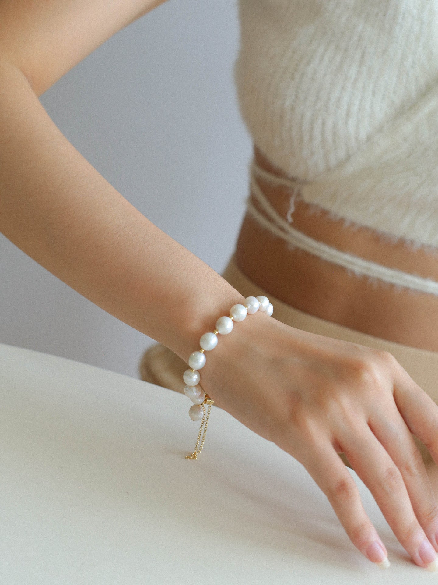 Minimalist Magnetic Clasp Wrinkled Pearl Bracelet