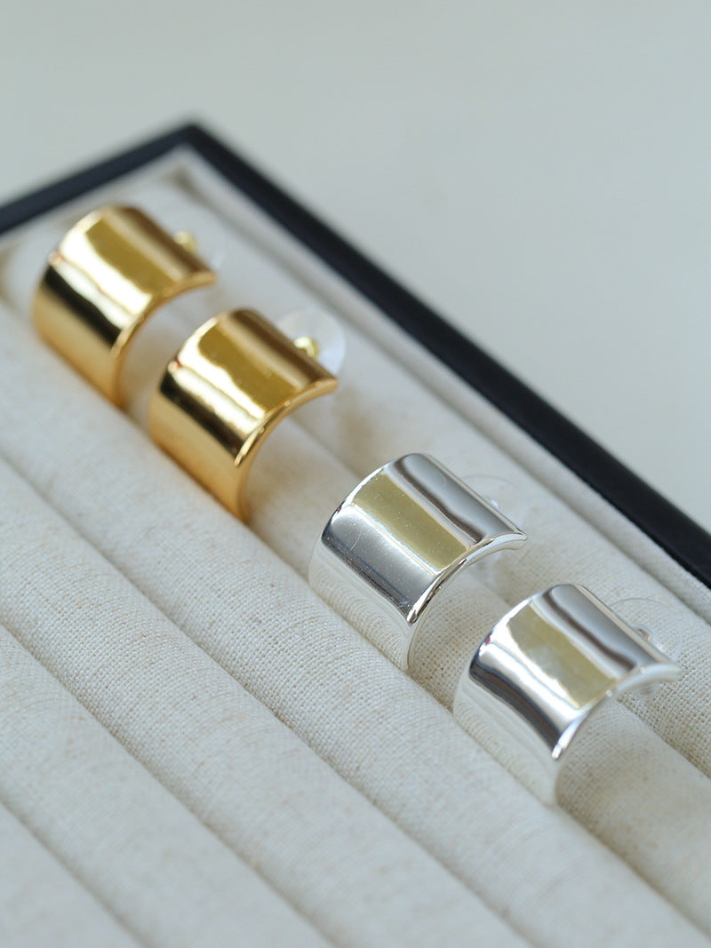 Sleek Arc Chunky Hoop Earrings