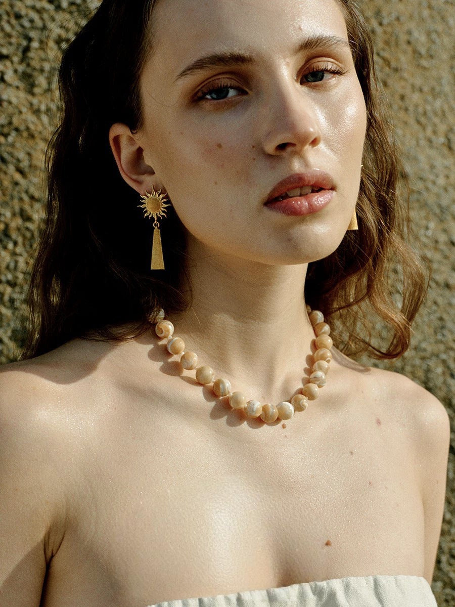 Sun Clasp Horse Conch Chunky Beaded Necklace