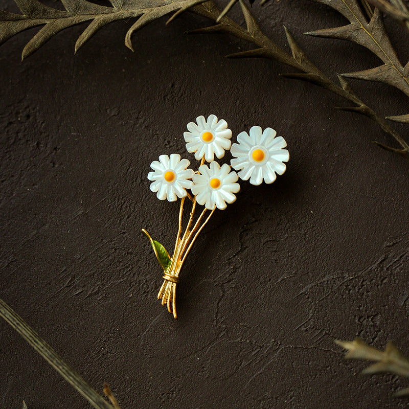 Mother-of-pearl Daisy Brooch