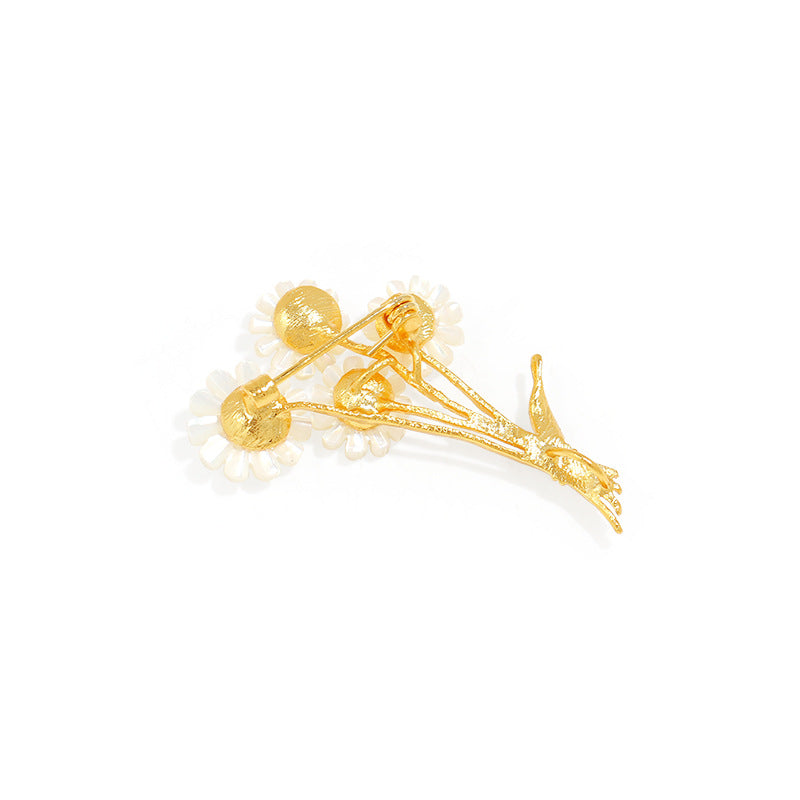 Mother-of-pearl Daisy Brooch